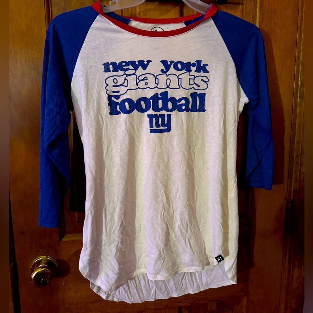 NY Giants 3/4 sleeve shirt